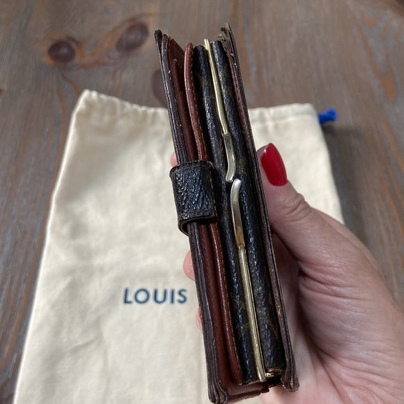 Louis Vuitton Wallet - Picture 7 of 7